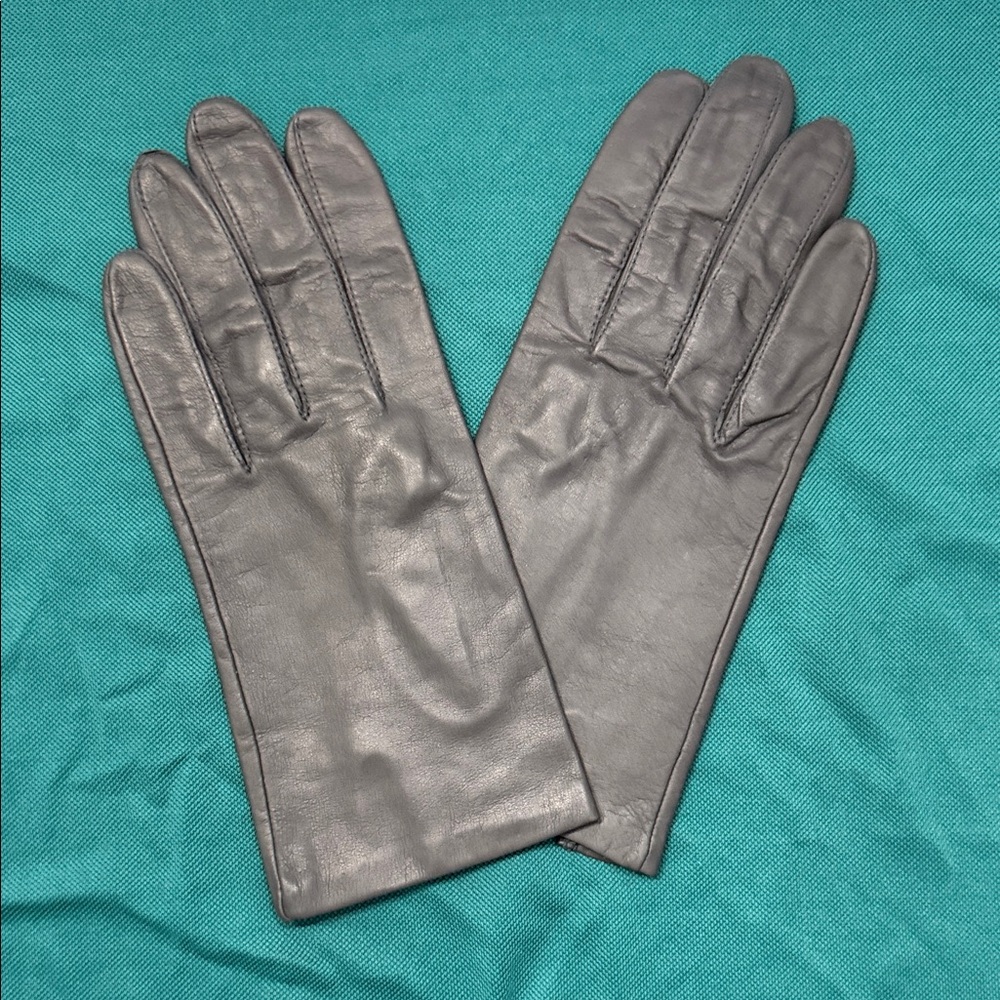Vintage Women’s Gray Leather Gloves - 7.5